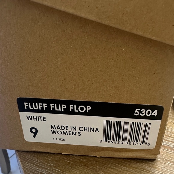 UGG Soft Cream Furry Slippers - Picture 4 of 6